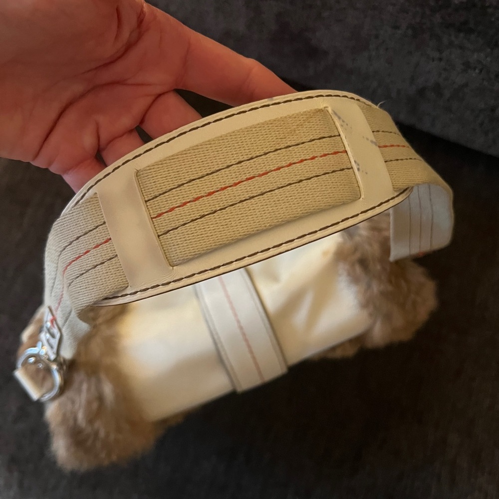 White Coach ski signature shoulder bag with fur - Picture 8 of 11